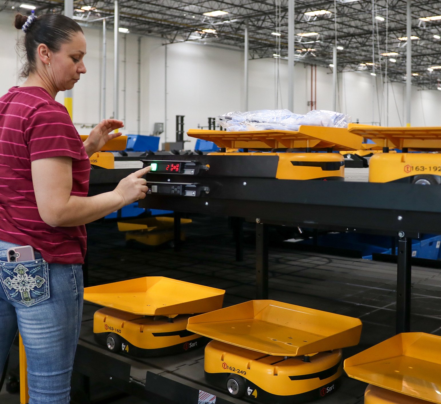 Komar Distribution Services Warehouse Case Study